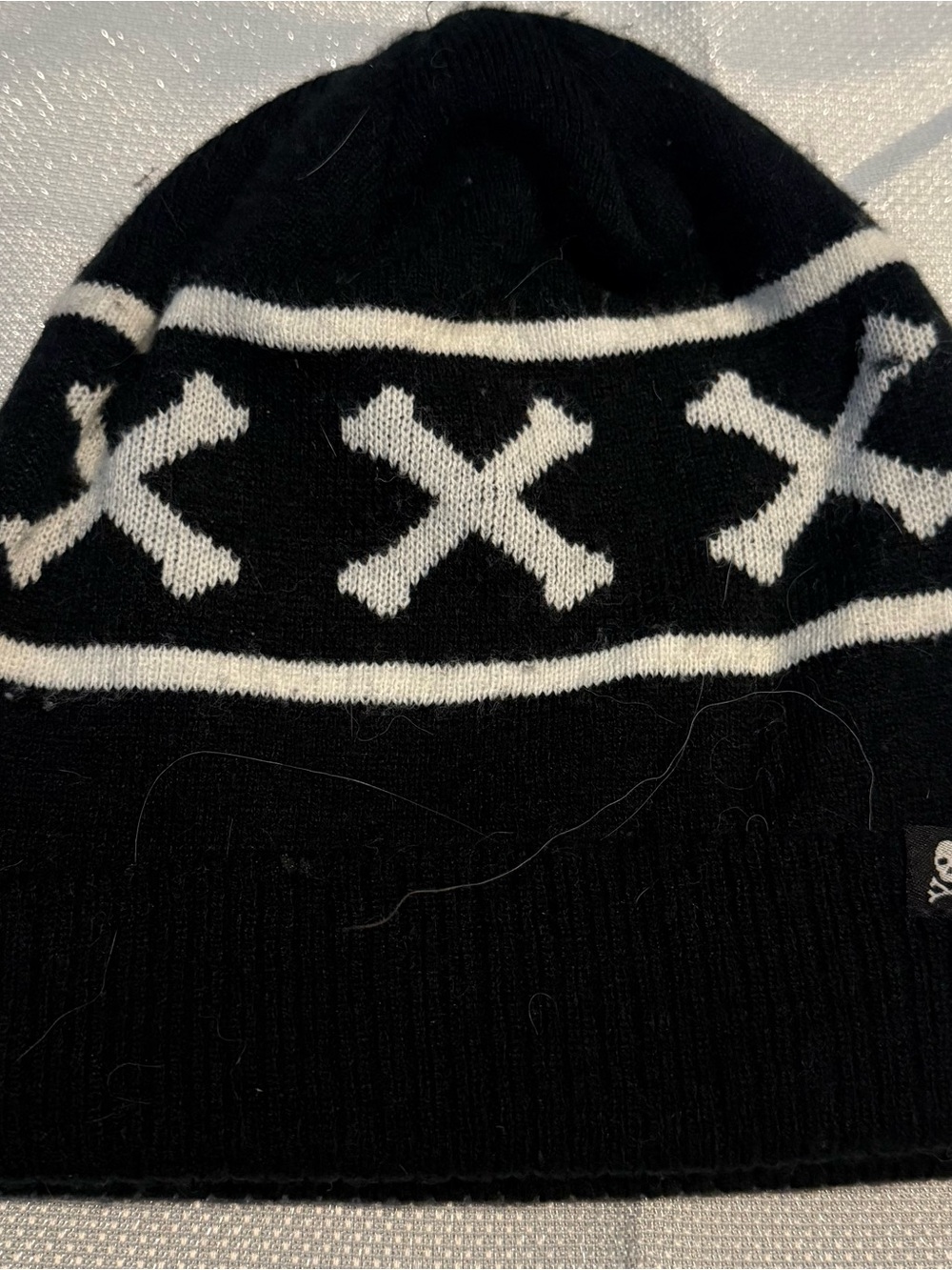 Sourpuss Black and White Cross Knit Beanie